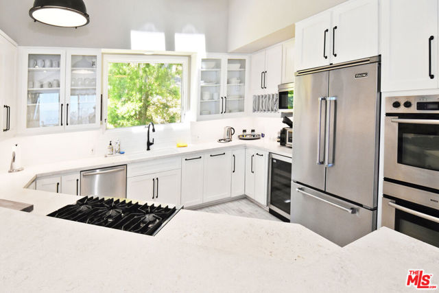 3279 Rambla Pacifico Street photo 6