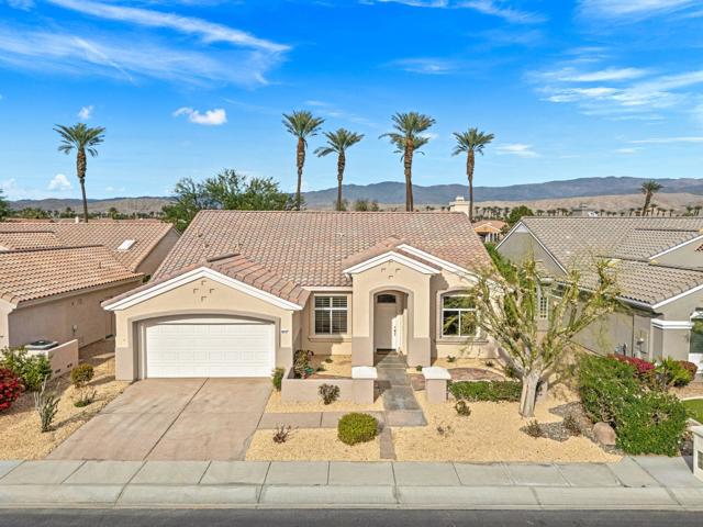 78252 Kensington Avenue, Palm Desert CA: https://media.crmls.org/mediaz/5af52cda-7a82-4fa2-94ab-26a9d3276c23.jpg
