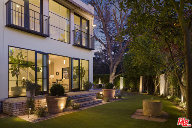 13439 Java Drive, Los Angeles CA: https://media.crmls.org/mediaz/5af5af74-b189-450a-9f6e-49fca9867848.jpg