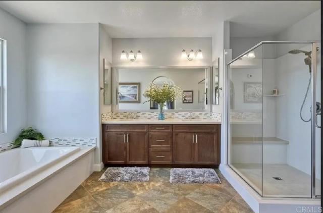 Detail Gallery Image 11 of 29 For 218 Newport Pier Way, Oceanside,  CA 92054 - 4 Beds | 4 Baths