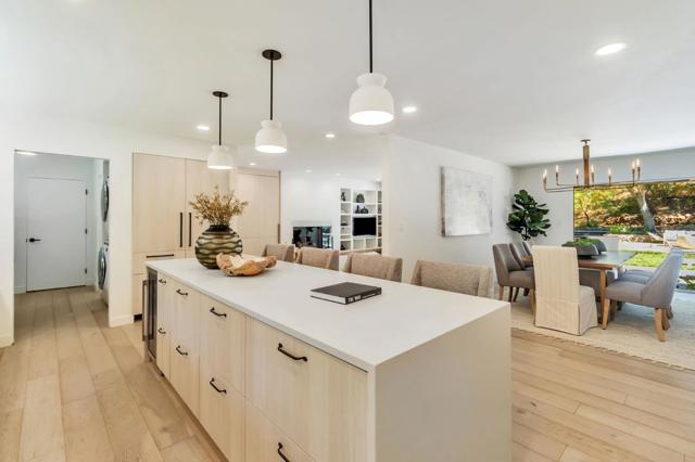 240 Willowbrook Drive, Portola Valley CA: https://media.crmls.org/mediaz/5af5e93d-6c65-44fb-ae15-6532a3e4caed.jpg