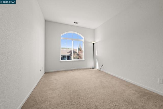 Image 35 of 60 For 868 Deer Spring Cir