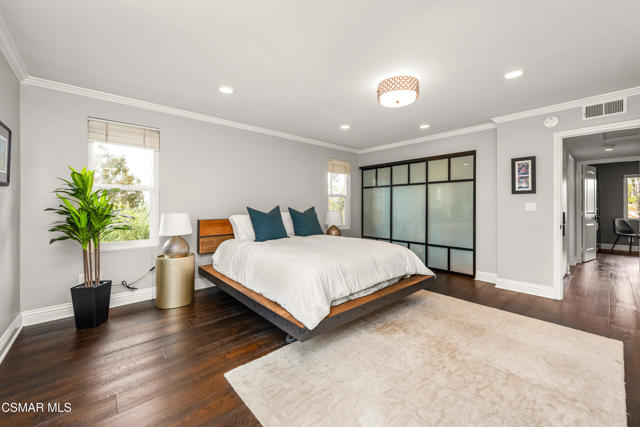 1046 Brookview Avenue, Westlake Village CA: https://media.crmls.org/mediaz/5af6322a-4d5c-48e6-ad63-760624fc1fc8.jpg