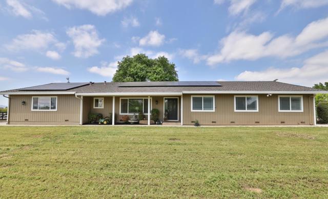 2017 Gypsy Avenue, San Martin CA: https://media.crmls.org/mediaz/5af6cf87-7b5a-45ef-90b8-7782d77690cf.jpg
