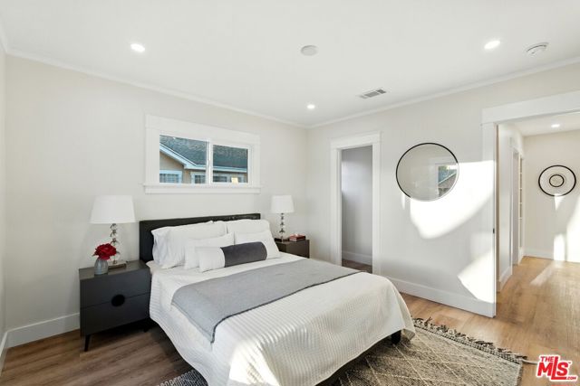 4340 2nd Avenue, Los Angeles CA: https://media.crmls.org/mediaz/5af7c883-eb74-4e67-9ca7-e7535f0f4028.jpg