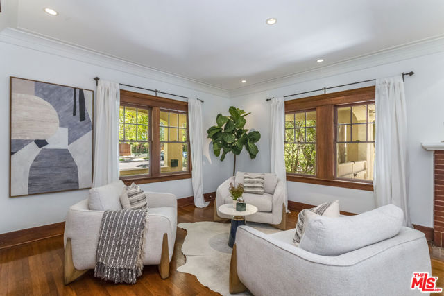 1622 N Orange Grove Avenue, Los Angeles CA: https://media.crmls.org/mediaz/5af816ed-ae0e-4165-bf72-a42d227d3069.jpg