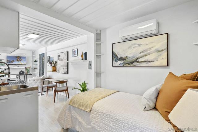 4877 Lorraine Dr, San Diego CA: https://media.crmls.org/mediaz/5af851ae-caa5-4ba0-a6e4-dd1aee2ccbbc.jpg
