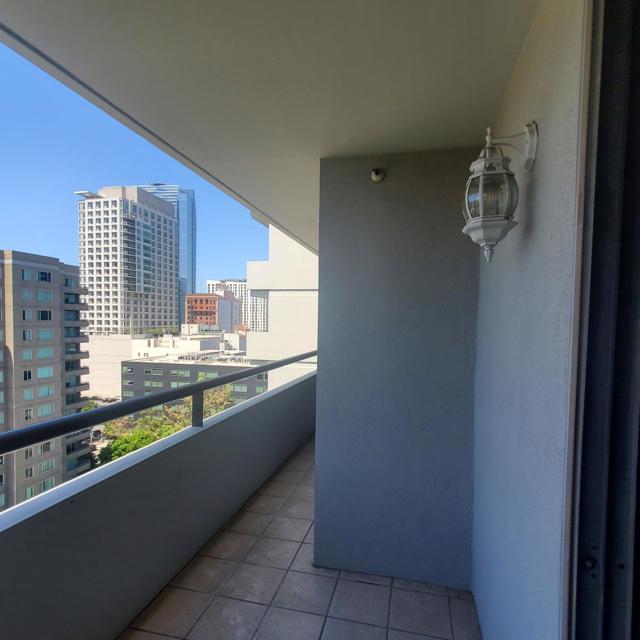 600 W 9th Street, Los Angeles CA: https://media.crmls.org/mediaz/5af85a53-1629-4749-9145-2614c675cdda.jpg