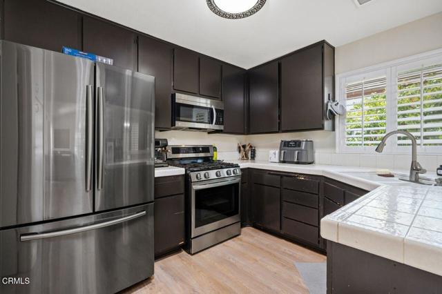 Detail Gallery Image 18 of 23 For 1251 Mission Verde Dr, Camarillo,  CA 93012 - 2 Beds | 2 Baths