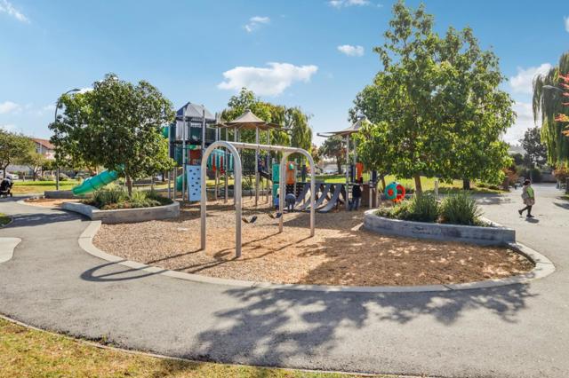 1100 Ramblewood Way, San Mateo CA: https://media.crmls.org/mediaz/5af99722-aa35-42dd-b6a8-f51b4af83c03.jpg