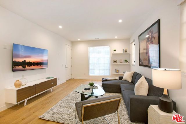 418 N Stanley Avenue, Los Angeles CA: https://media.crmls.org/mediaz/5afa36ba-9605-45ea-bc7a-48ba2633496b.jpg