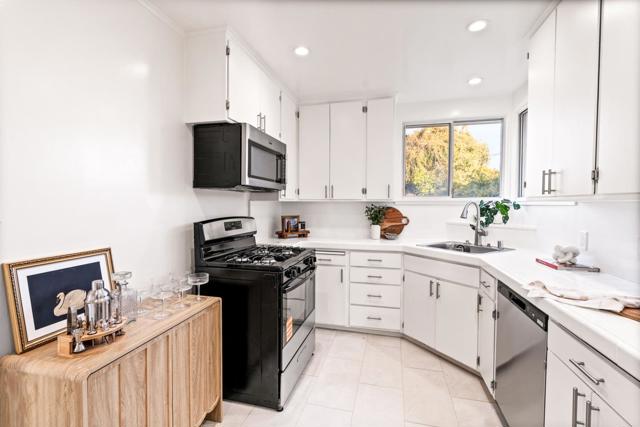 120 Greenwood Drive, South San Francisco CA: https://media.crmls.org/mediaz/5afadb5f-745b-4520-ab67-92ac8ffcf58b.jpg