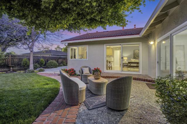 811 W Remington Drive, Sunnyvale CA: https://media.crmls.org/mediaz/5afc13f5-0248-416d-8274-221decfaeff0.jpg