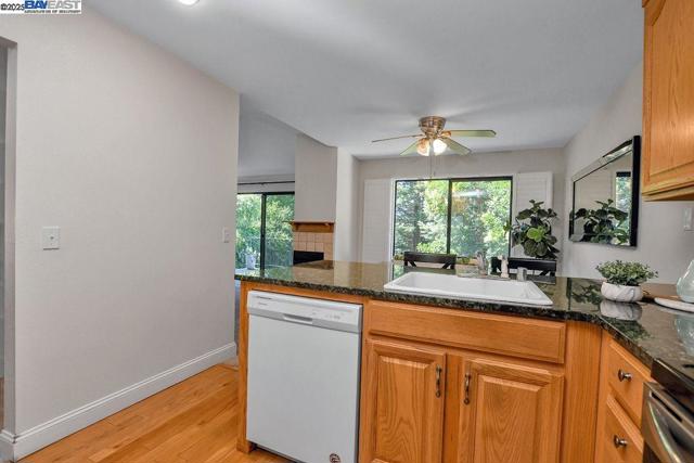 235 Via Pinada Ln, Martinez CA: https://media.crmls.org/mediaz/5afc3d43-76ca-4e28-877a-4b4e330f94a7.jpg