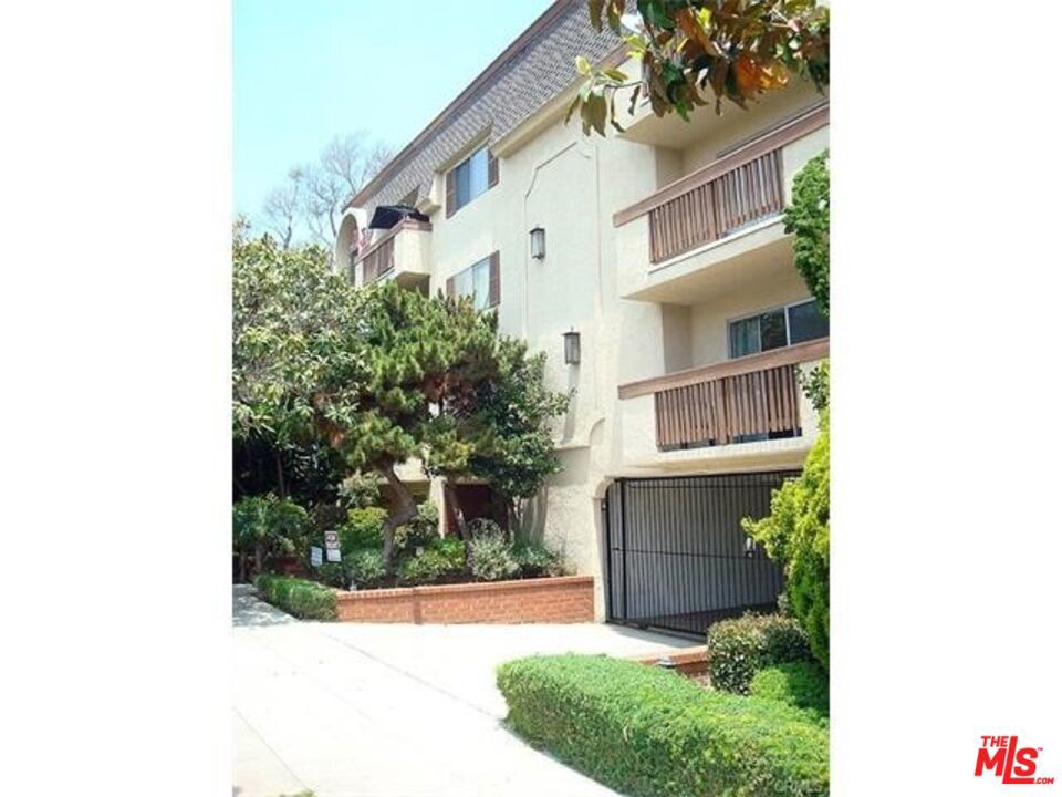 811 6th Street #208