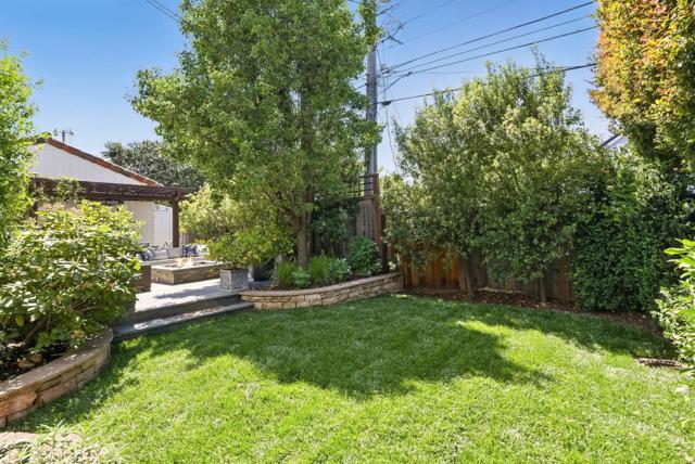 540 Parrott Drive, San Mateo CA: https://media.crmls.org/mediaz/5afd7ba3-f547-43b5-881b-67788c555981.jpg