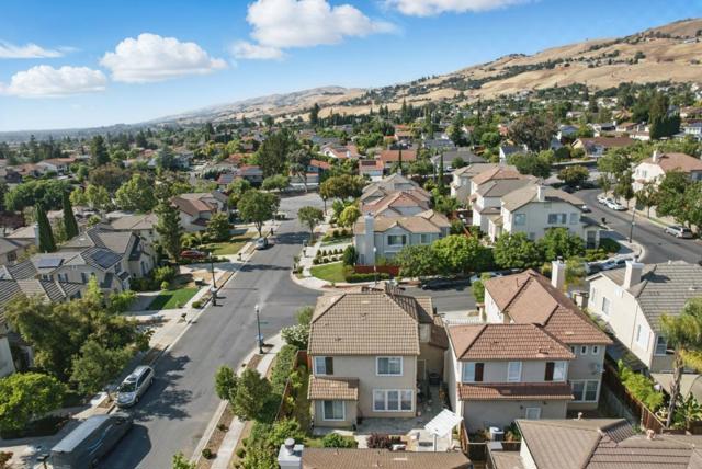3406 Maroun Place, San Jose CA: https://media.crmls.org/mediaz/5afdd7dd-43c5-4f11-9749-d833ad0b6ce5.jpg