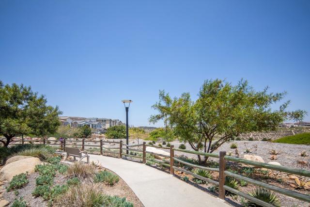 1257 Calle Datura, Chula Vista CA: https://media.crmls.org/mediaz/5afddf90-20da-4bd8-ab45-d633fb872e10.jpg