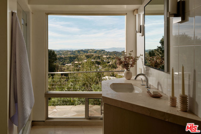 Image 20 of 28 For 624 Cole Place