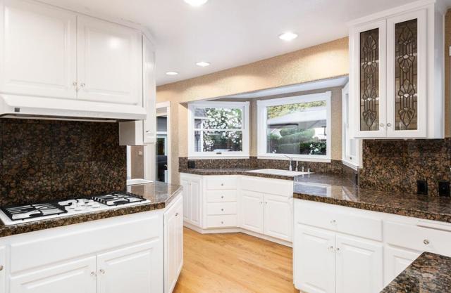 2720 Miranda Avenue, Alamo CA: https://media.crmls.org/mediaz/5aff4564-9e0c-4ba9-a315-590bc8900d3d.jpg