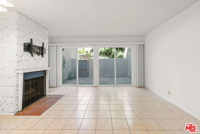 1718 Puente Avenue, Baldwin Park CA: https://media.crmls.org/mediaz/5affbb2b-e748-4296-af87-67e5aa4ee168.jpg