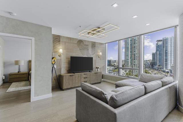 888 W E Street, San Diego CA: https://media.crmls.org/mediaz/5affceef-68b5-400c-a731-725a796f7cfa.jpg