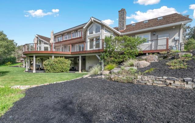 3 Vintage Court, Woodside CA: https://media.crmls.org/mediaz/5b000b11-d2c1-47d1-bb1c-6bc51f3d6c32.jpg