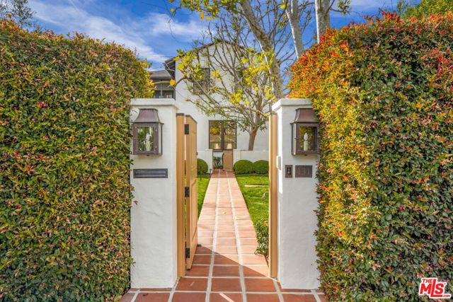 Drew Fenton | 131 S Carmelina Avenue Los Angeles CA | MLS: 7025814