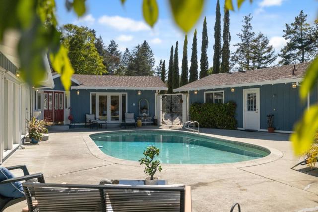 112 Alto Sol Court, Scotts Valley CA: https://media.crmls.org/mediaz/5b004bbe-e120-4742-bb0b-536cbe943268.jpg