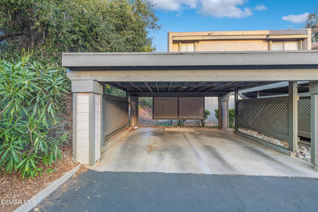 348 Chestnut Hill Court, Thousand Oaks CA: https://media.crmls.org/mediaz/5b011d85-5dc5-4089-9138-66ca0e2ca217.jpg