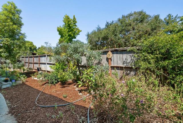 1881 Cox Road, Aptos CA: https://media.crmls.org/mediaz/5b0158df-3e9b-49e7-8522-61af64cb73c5.jpg