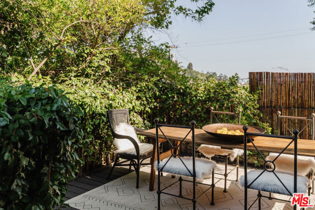 3744 Clayton Avenue, Los Angeles CA: https://media.crmls.org/mediaz/5b01d2bb-479d-4285-b7af-8059442e523e.jpg