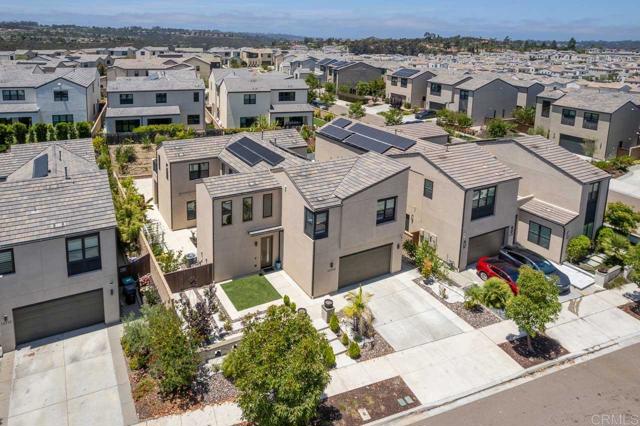 13720 Solana Crest Trl, Carmel Valley CA: https://media.crmls.org/mediaz/5b021c46-2fed-410b-ac6a-1724c6baf5b0.jpg
