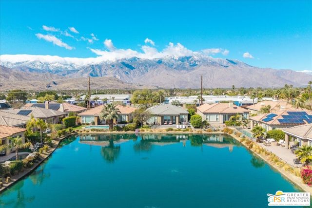 109 Shoreline Drive, Rancho Mirage CA: https://media.crmls.org/mediaz/5b023a66-e707-4a31-9ede-60f5c8774155.jpg