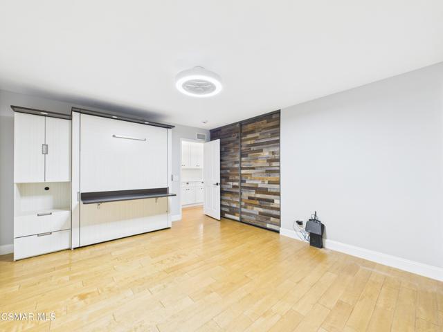 29650 Kimberly Drive, Agoura Hills CA: https://media.crmls.org/mediaz/5b0270cd-18bf-4c68-987d-27f93d33cfd7.jpg