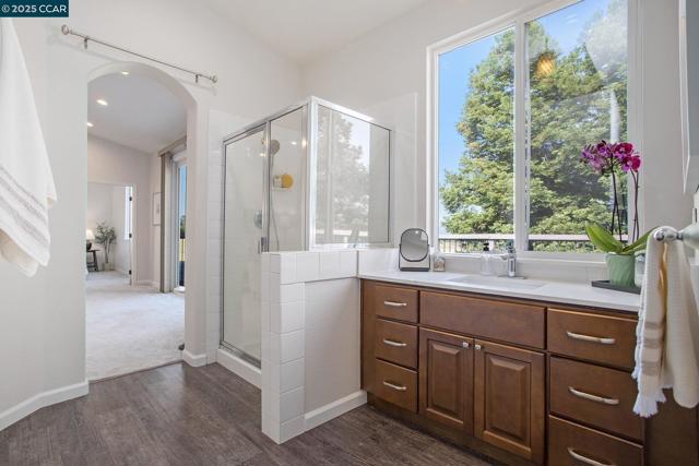 4001 Browning Dr, Concord CA: https://media.crmls.org/mediaz/5b02d4eb-e830-457d-93bc-8c57d32391a5.jpg