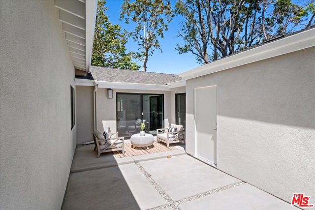 7901 Winsford Avenue, Los Angeles CA: https://media.crmls.org/mediaz/5b033f87-af01-4234-89cd-0e516e9227fc.jpg