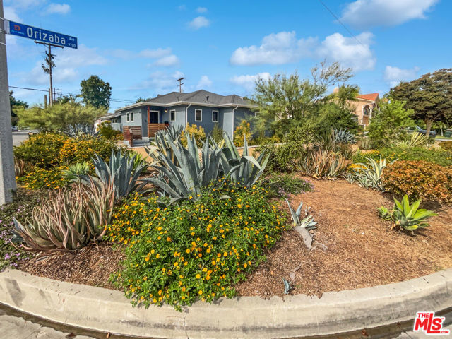 8121 Lubec Street, Downey, California 90240, 2 Bedrooms Bedrooms, ,2 BathroomsBathrooms,Single Family Residence,For Sale,Lubec,24455649