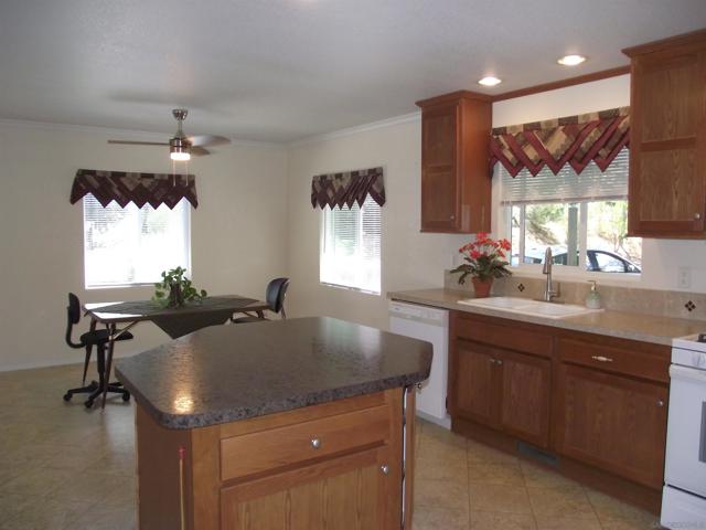 35109 Highway 79, Warner Springs CA: https://media.crmls.org/mediaz/5b0480ab-4c99-40a1-8d36-fdc8aae189ab.jpg