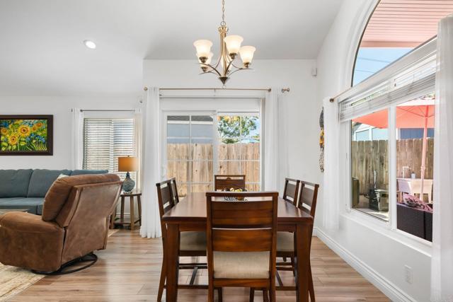 Detail Gallery Image 12 of 42 For 1855 Corte Segundo, Oceanside,  CA 92056 - 3 Beds | 2 Baths