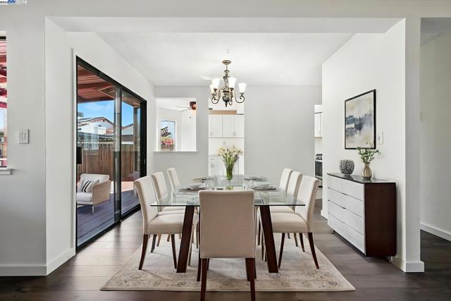2524 Brazil Ct, Antioch CA: https://media.crmls.org/mediaz/5b059b62-f53e-4c6f-b79b-38275ba24191.jpg