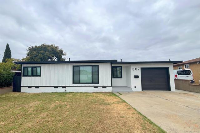 307 S Belmont Ave, National City CA: https://media.crmls.org/mediaz/5b05a832-486a-4885-9eef-a359f9550e2b.jpg