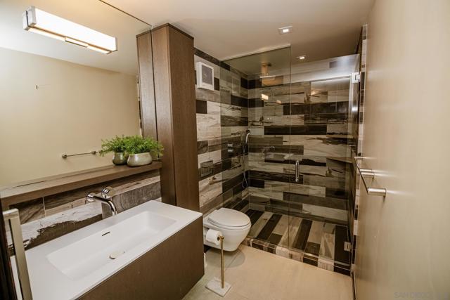 Image 9 of 38 For 4767 Ocean Blvd  712