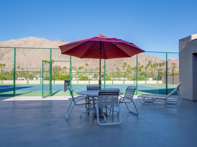 255 S Avenida Caballeros #302, Palm Springs, CA 92262