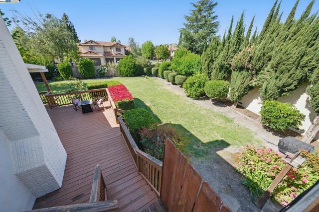 2387 Gomes Rd, Fremont CA: https://media.crmls.org/mediaz/5b06c656-1b30-4cae-95b4-d688fa37ae99.jpg