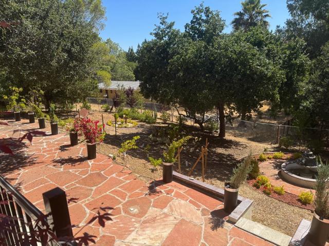13605 Surrey Lane, Saratoga CA: https://media.crmls.org/mediaz/5b06c9ff-9671-4520-8ec6-87d52266f84c.jpg