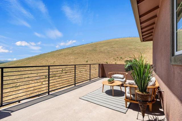 4190 Oak Knoll Drive, Dublin CA: https://media.crmls.org/mediaz/5b06f1f9-27ef-4cb8-87d3-27a2310b171e.jpg