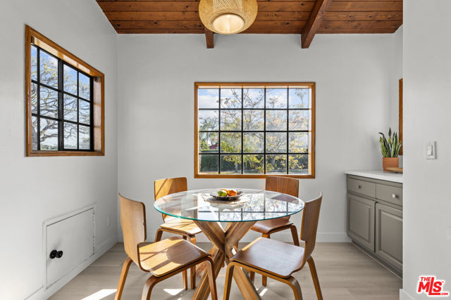 2446 Colby Avenue, Los Angeles CA: https://media.crmls.org/mediaz/5b06f20c-6883-4a71-aec5-bd24dac35784.jpg