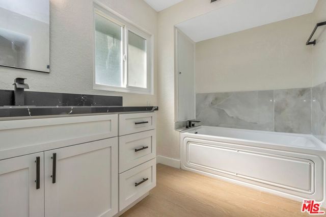1084 W west Marshall Boulevard, San Bernardino CA: https://media.crmls.org/mediaz/5b072a6a-ac93-4b69-8540-0b38a84eaadb.jpg