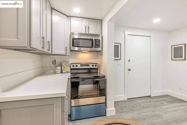 539 Golden Gate Ave, Richmond CA: https://media.crmls.org/mediaz/5b073cd3-8842-443b-a9eb-479f370da007.jpg